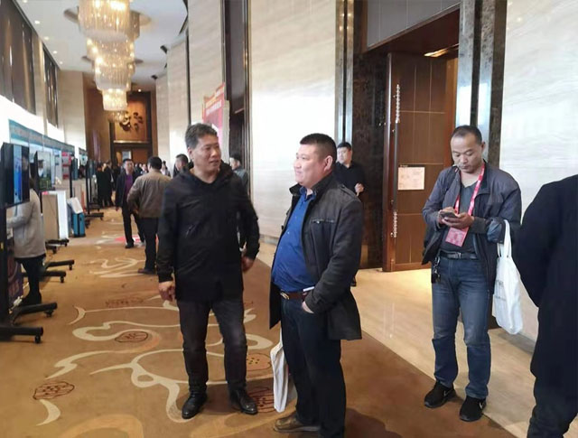 乾森机械展位客户咨询不断 —2020中国金属产业链高峰论坛